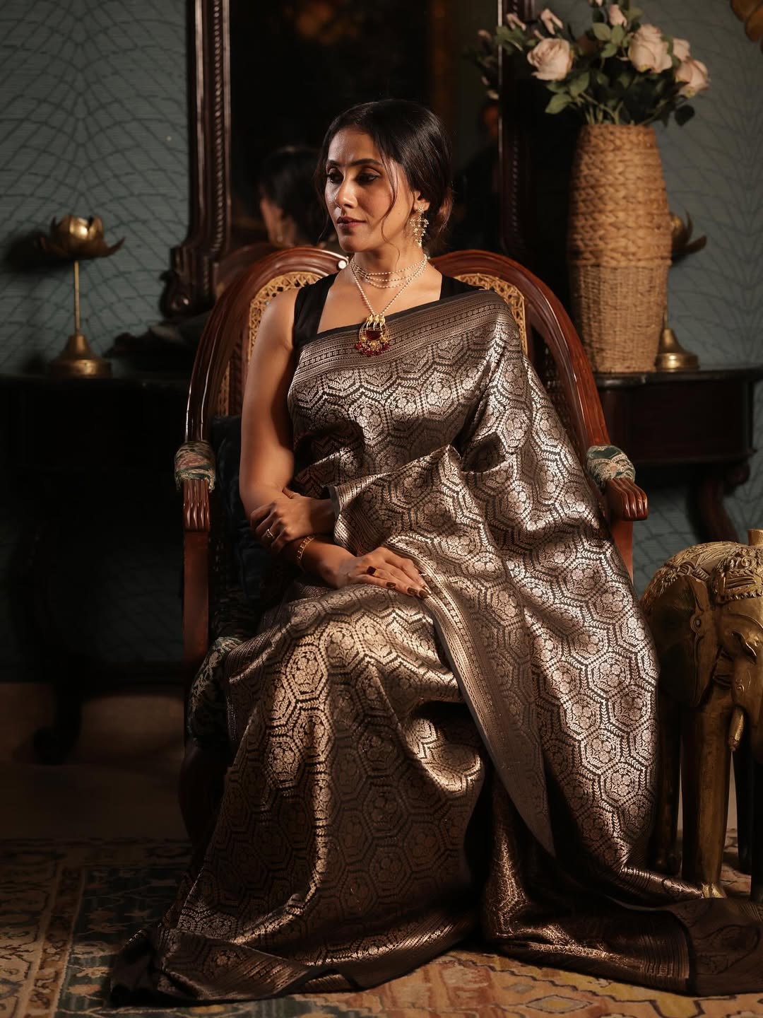 Allure Black Soft Silk Saree With Classic Blouse Piece