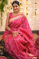 Artistic Dark Pink Soft Silk Saree With Refreshing Blouse Piece