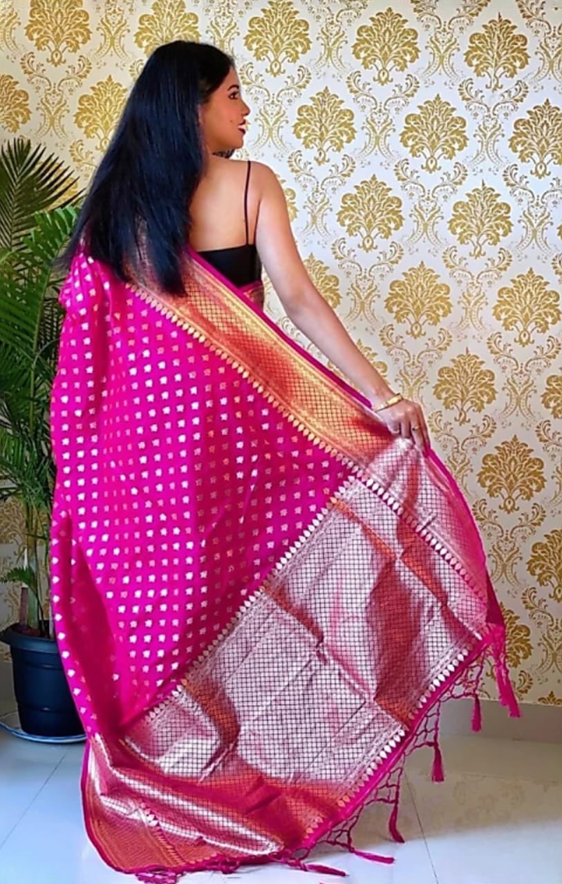 Fancifull Dark Pink Soft Silk Saree With Adoring Blouse Piece