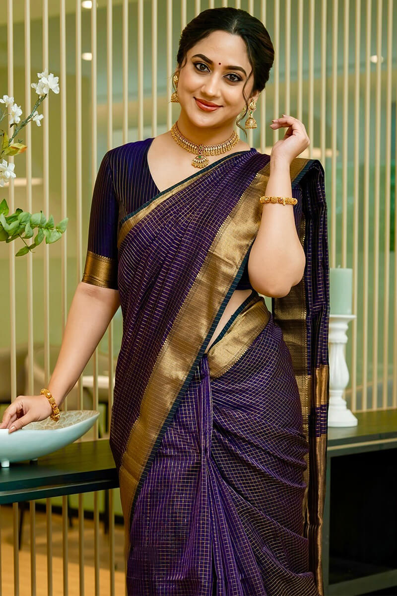 Adoring Navy Blue Soft Silk Saree With Delightful Blouse Piece