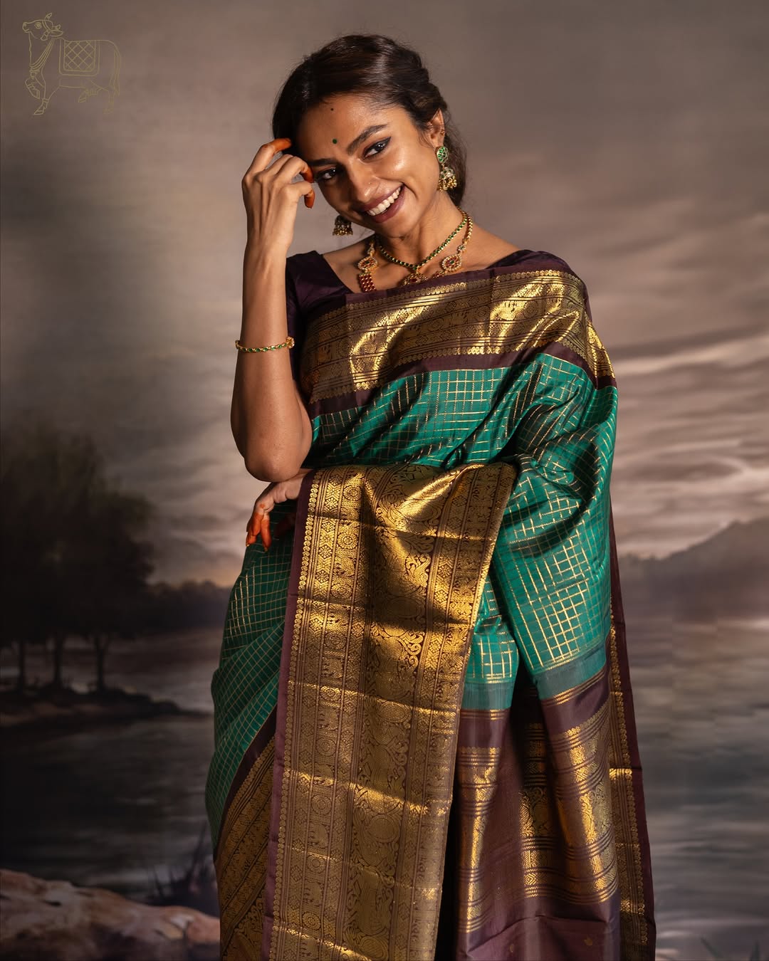 Artistic Rama Soft Silk Saree With Demanding Blouse Piece