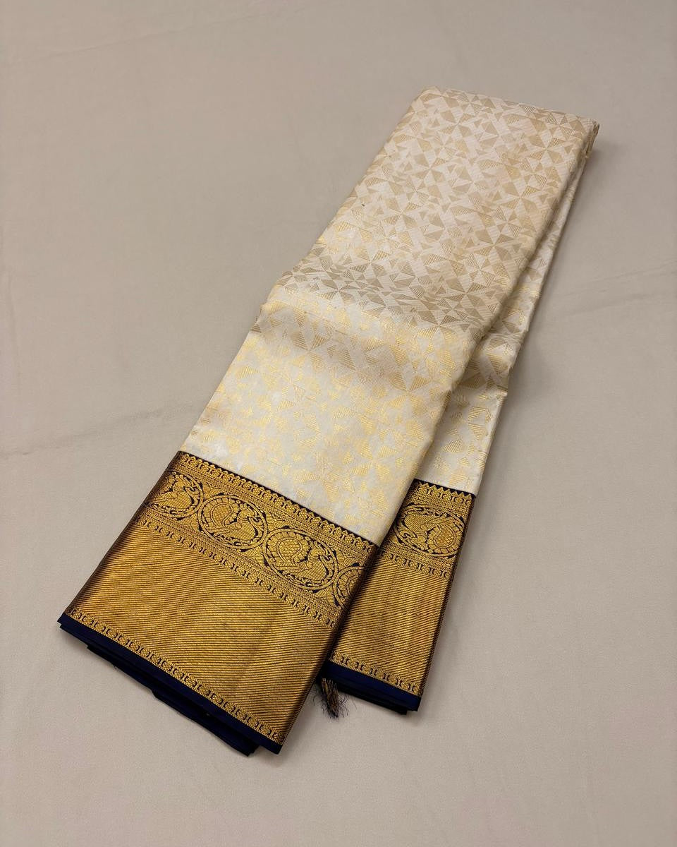 Fantabulous Off White Soft Silk Saree With Artistic Blouse Piece