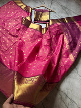 Arresting Dark Pink Soft Silk Saree With Quixotic Blouse Piece