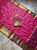 Arresting Dark Pink Soft Silk Saree With Quixotic Blouse Piece