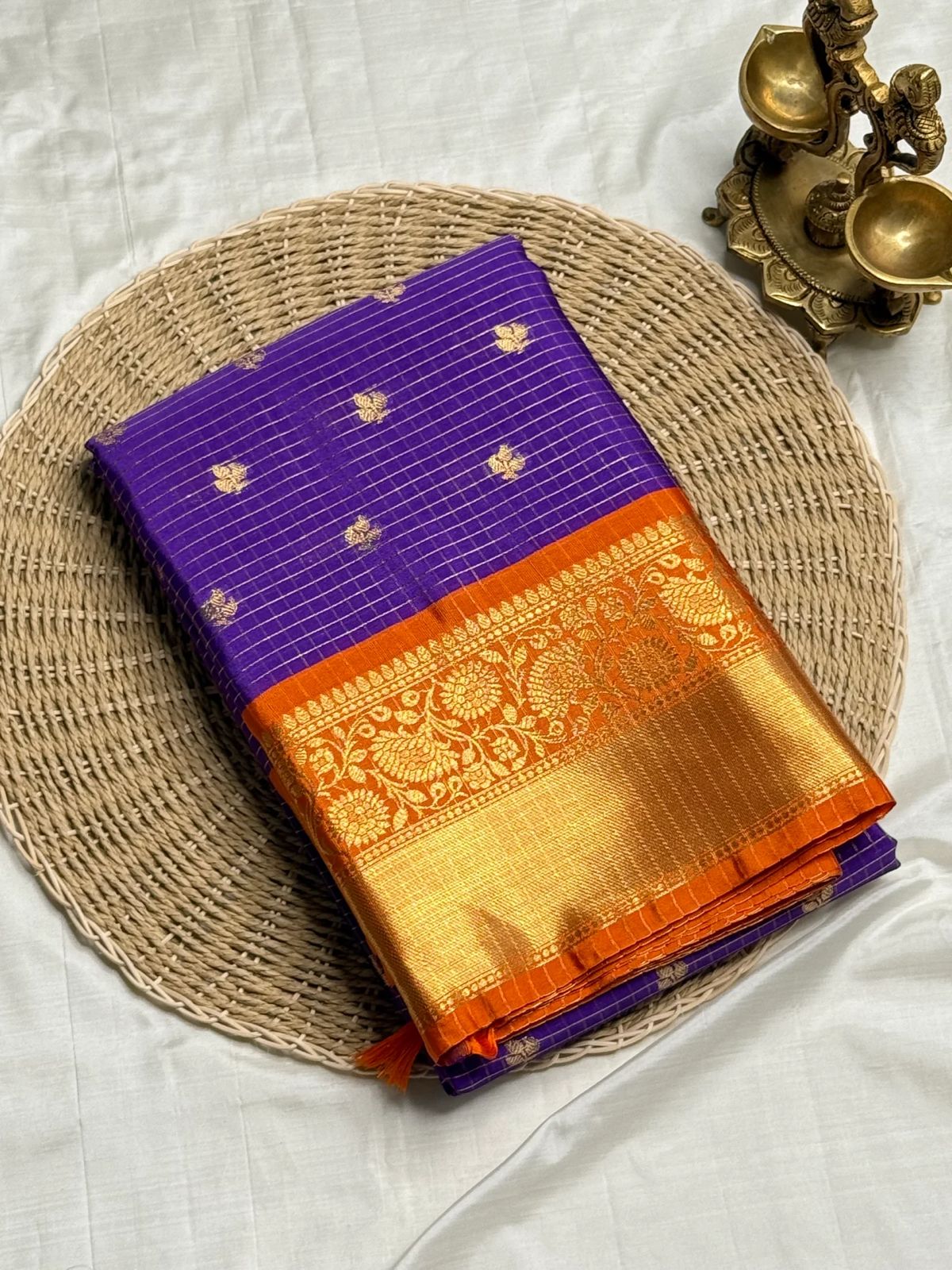Vestigial Royal Blue Soft Silk Saree With Ebullience Blouse Piece