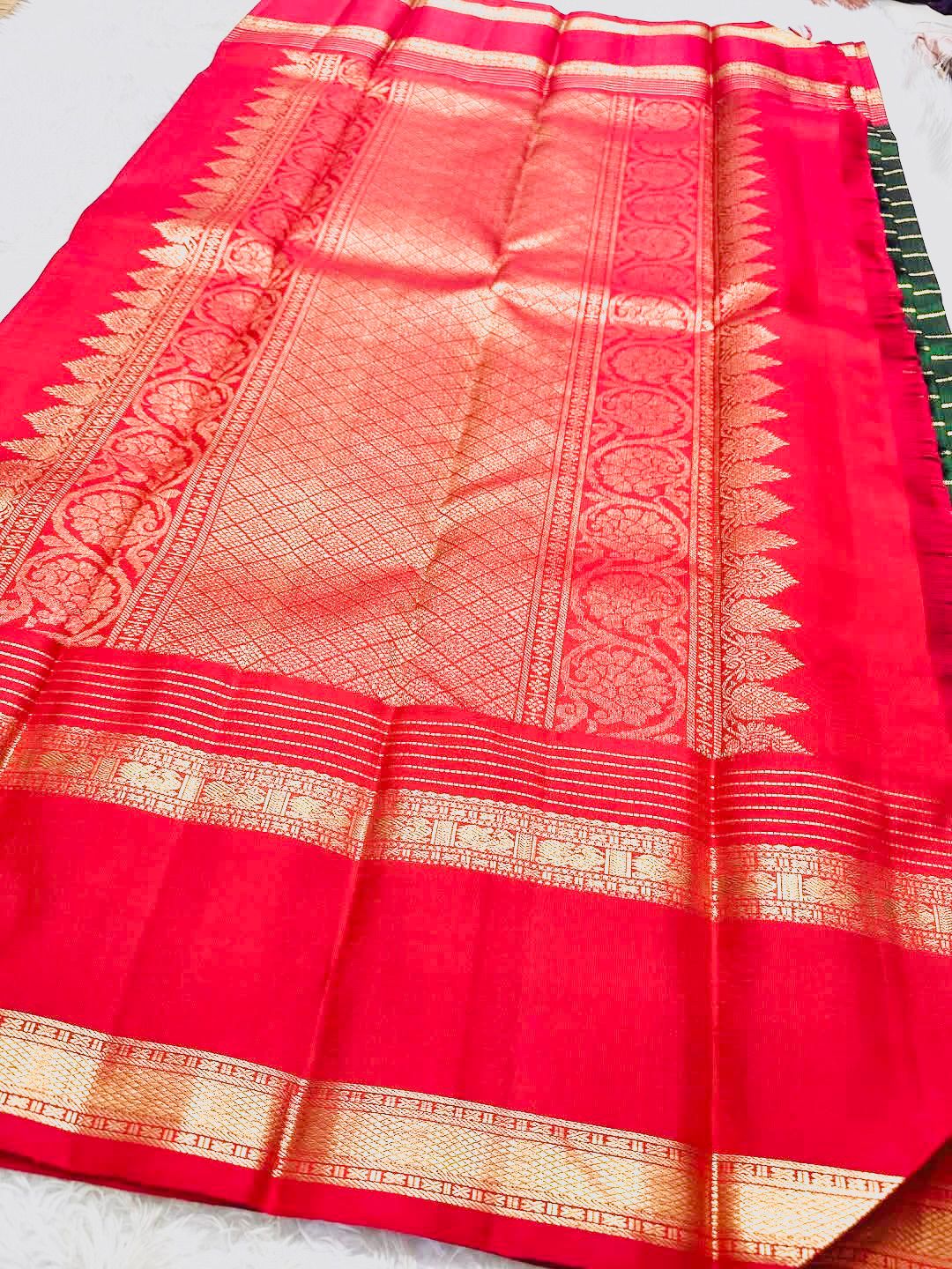 Blooming Dark Green Soft Silk Saree With Comely Blouse Piece