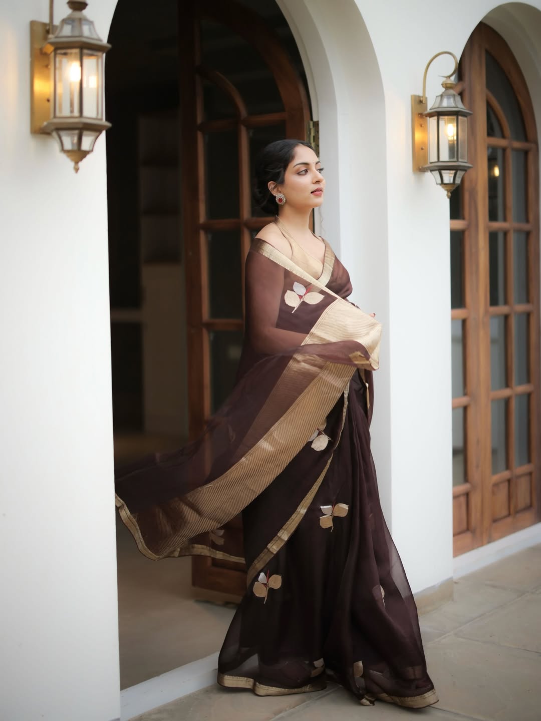 Scintillating Brown Cotton Silk Saree With Luminous Blouse Piece