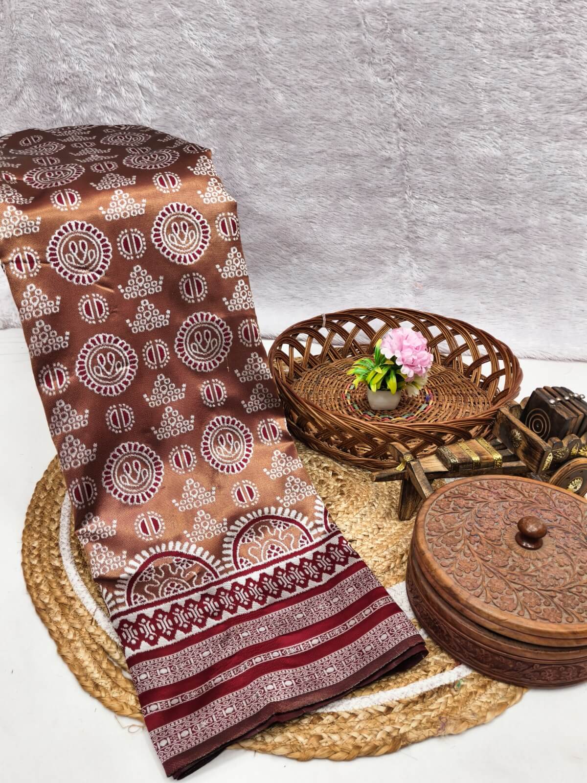 Charming Maroon Pure Zari Weaving Banarasi Silk Saree With Trendy Blouse Piece