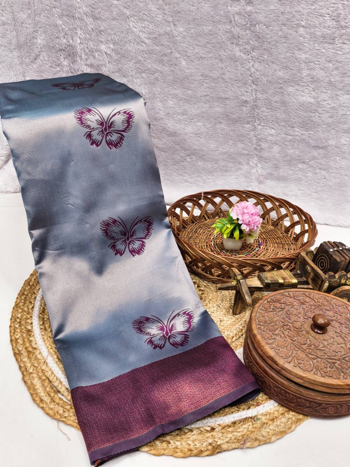 Fairytale Grey Pure Zari Weaving Banarasi Silk Saree With Quixotic Blouse Piece