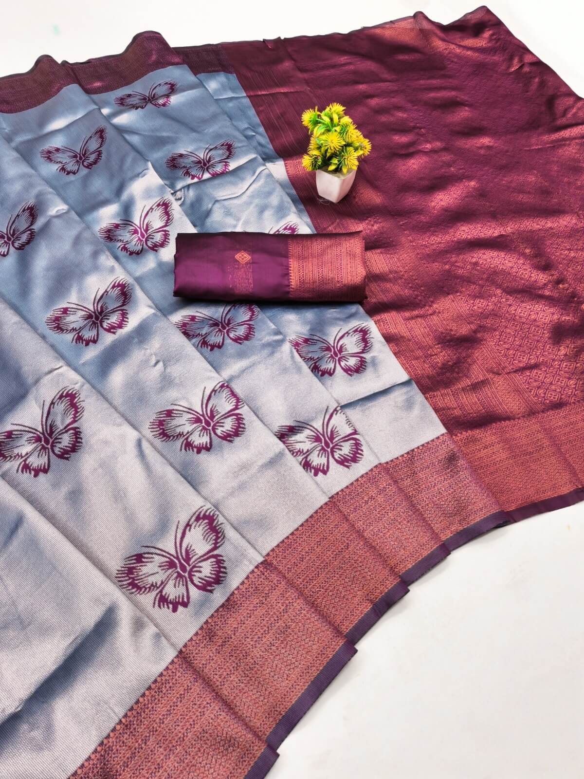 Fairytale Grey Pure Zari Weaving Banarasi Silk Saree With Quixotic Blouse Piece