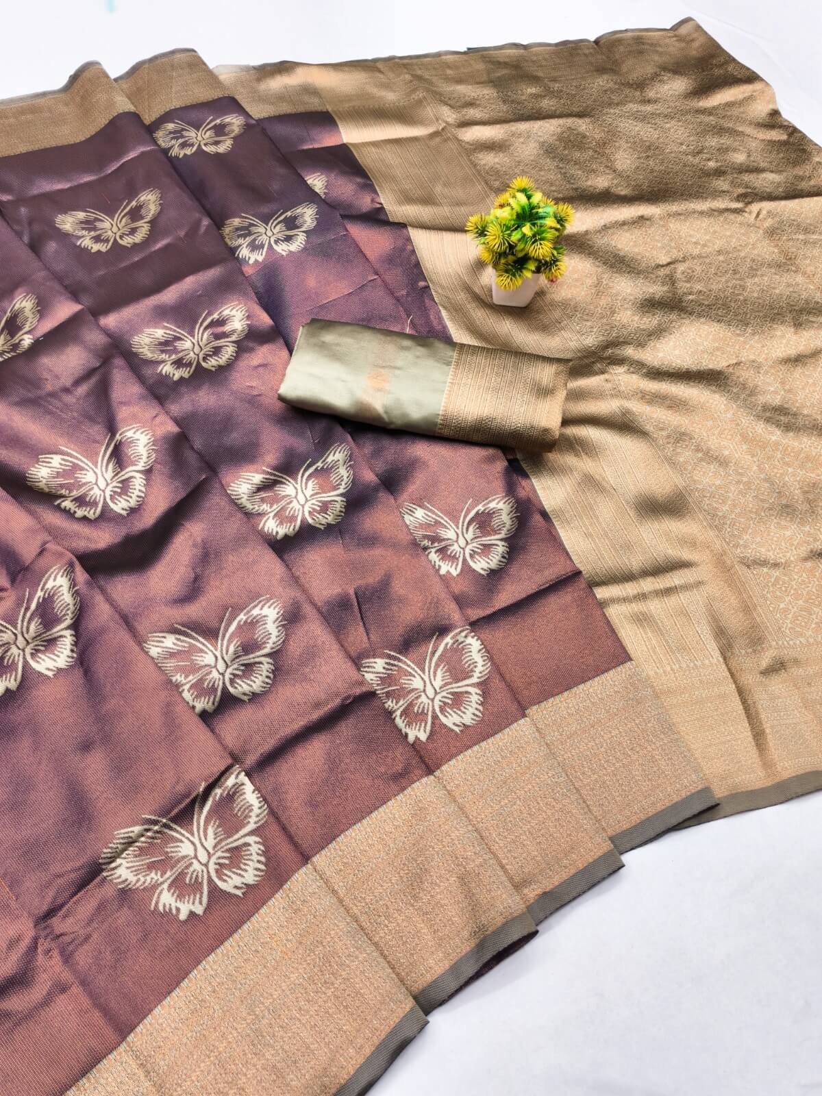 Elegant Purple Pure Zari Weaving Banarasi Silk Saree With Forbearance Blouse Piece