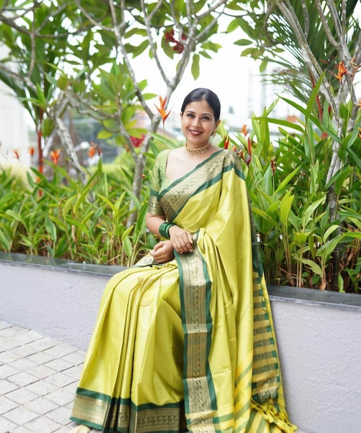 Evanescent Parrot Soft Silk Saree With Chatoyant Blouse Piece