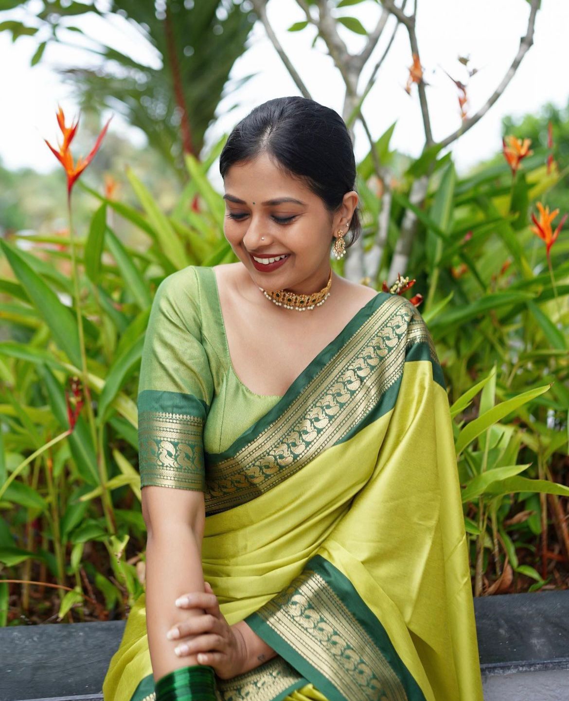 Evanescent Parrot Soft Silk Saree With Chatoyant Blouse Piece