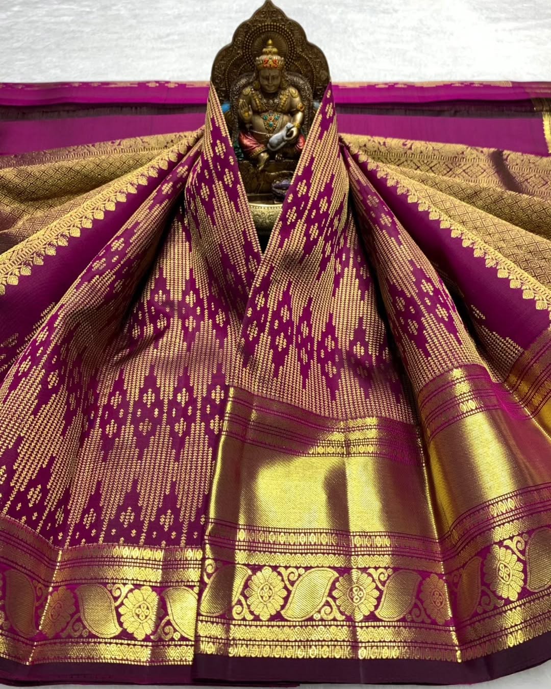 Entrancing Purple Soft Banarasi Silk Saree With Comely Blouse Piece