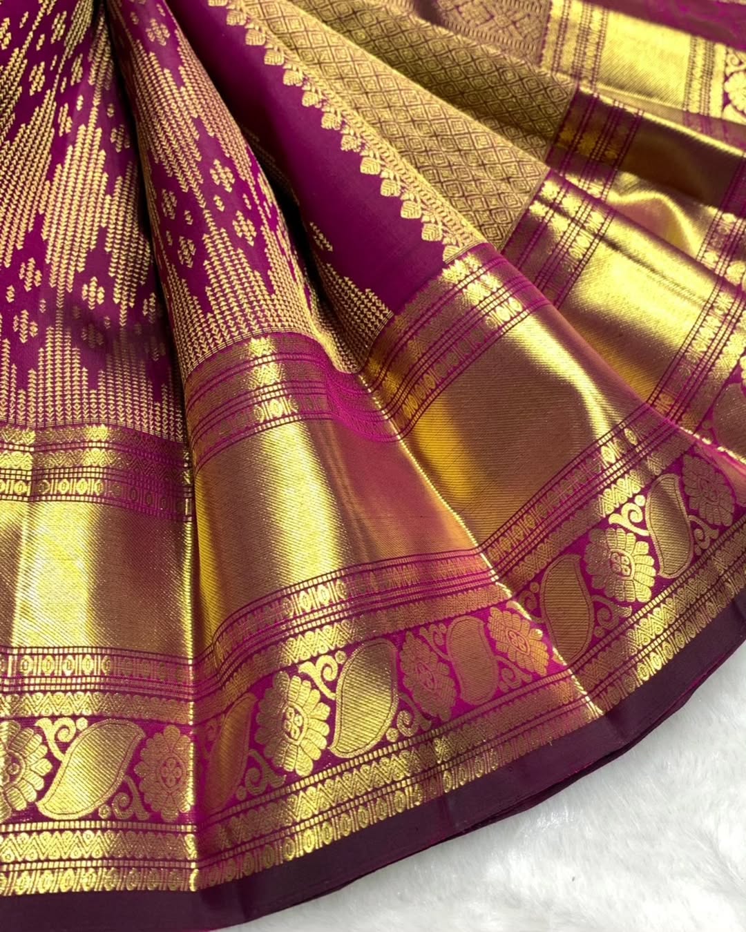 Entrancing Purple Soft Banarasi Silk Saree With Comely Blouse Piece