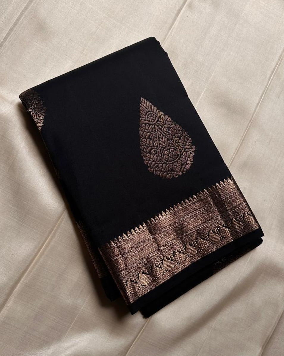 Forbearance Black Pure Zari Weaving Banarasi Silk Saree With Symmetrical Blouse Piece
