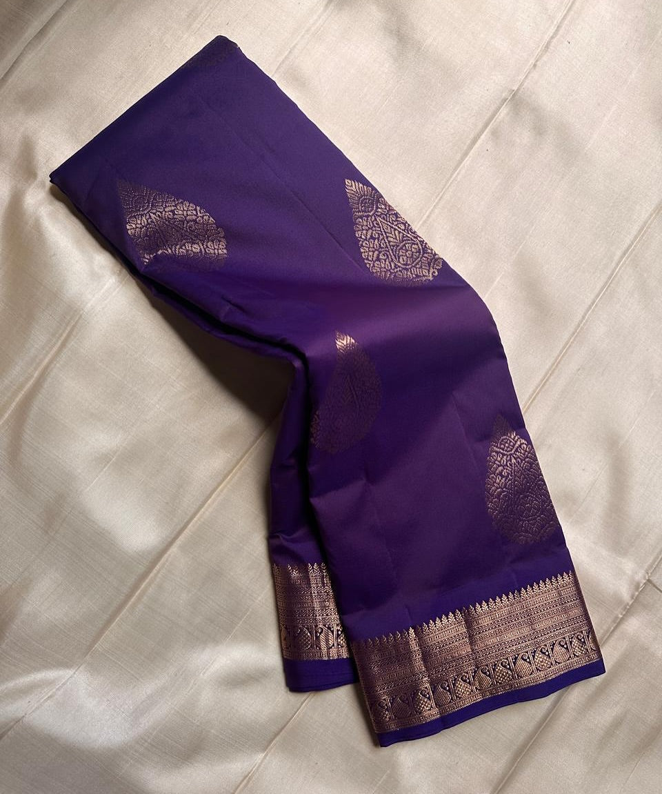 Demesne Purple Pure Zari Weaving Banarasi Silk Saree With Sizzling Blouse Piece