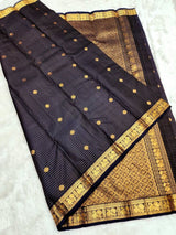 Exquisite Black Soft Silk Saree With Panache Blouse Piece