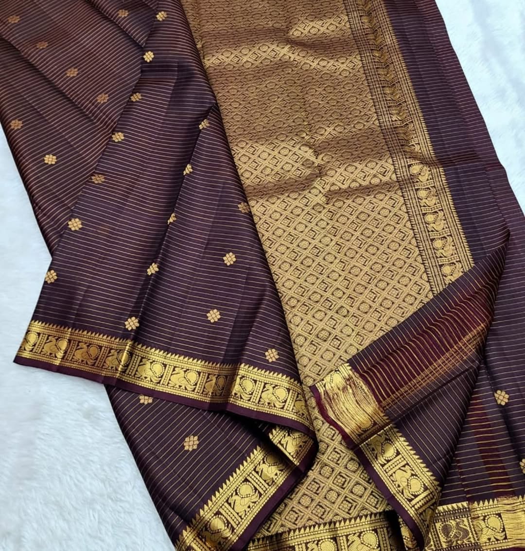 Denouement Wine Soft Silk Saree With Entrancing Blouse Piece