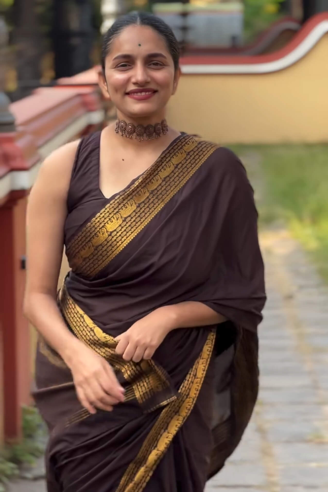 Evocative Brown Pure Zari Weaving Banarasi Silk Saree With Verdant Blouse Piece