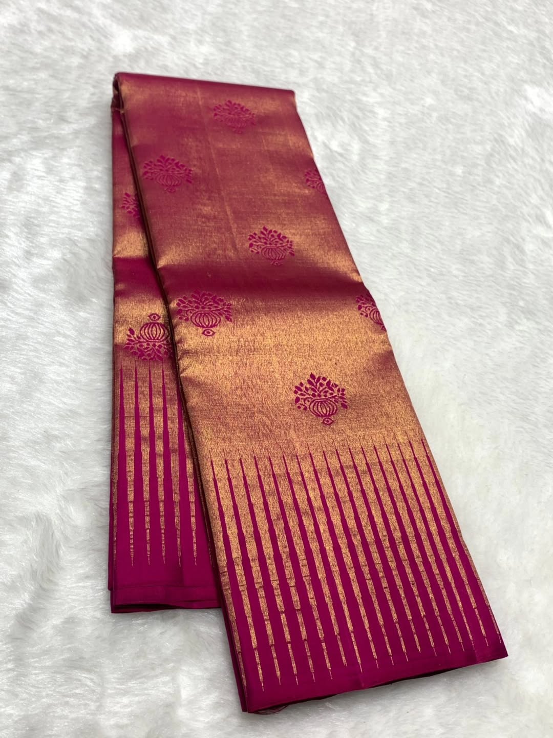 Prominent Dark Pink Pure Zari Weaving Banarasi Silk Saree With Palimpsest Blouse Piece