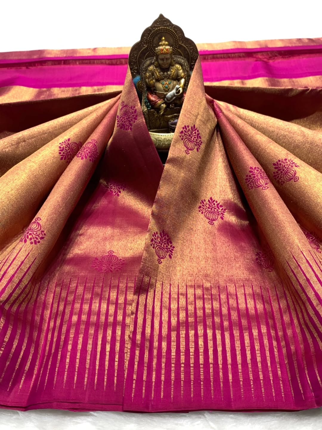 Prominent Dark Pink Pure Zari Weaving Banarasi Silk Saree With Palimpsest Blouse Piece