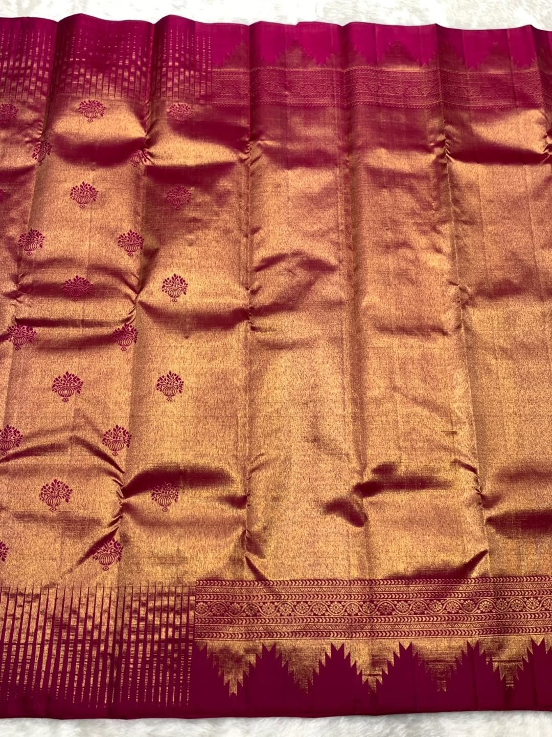 Prominent Dark Pink Pure Zari Weaving Banarasi Silk Saree With Palimpsest Blouse Piece