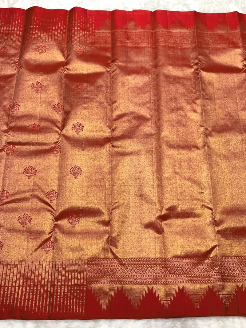 Luminous Red Pure Zari Weaving Banarasi Silk Saree With Snappy Blouse Piece