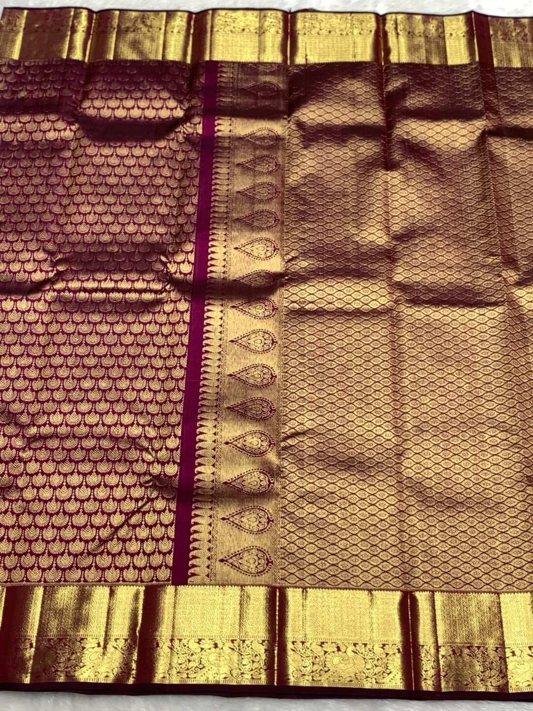Extraordinary Purple Pure Zari Weaving Banarasi Silk Saree With Supernal Blouse Piece