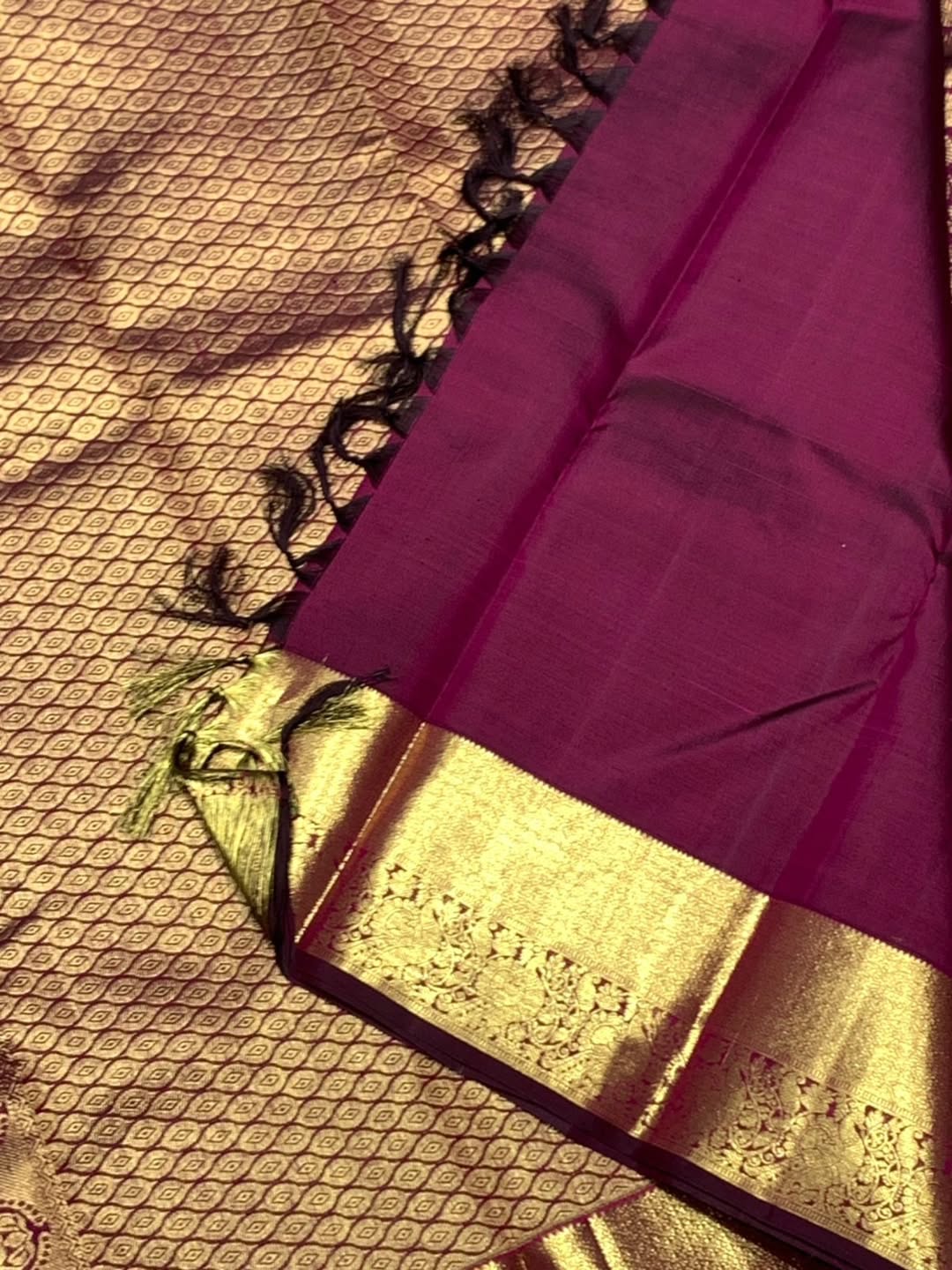 Extraordinary Purple Pure Zari Weaving Banarasi Silk Saree With Supernal Blouse Piece
