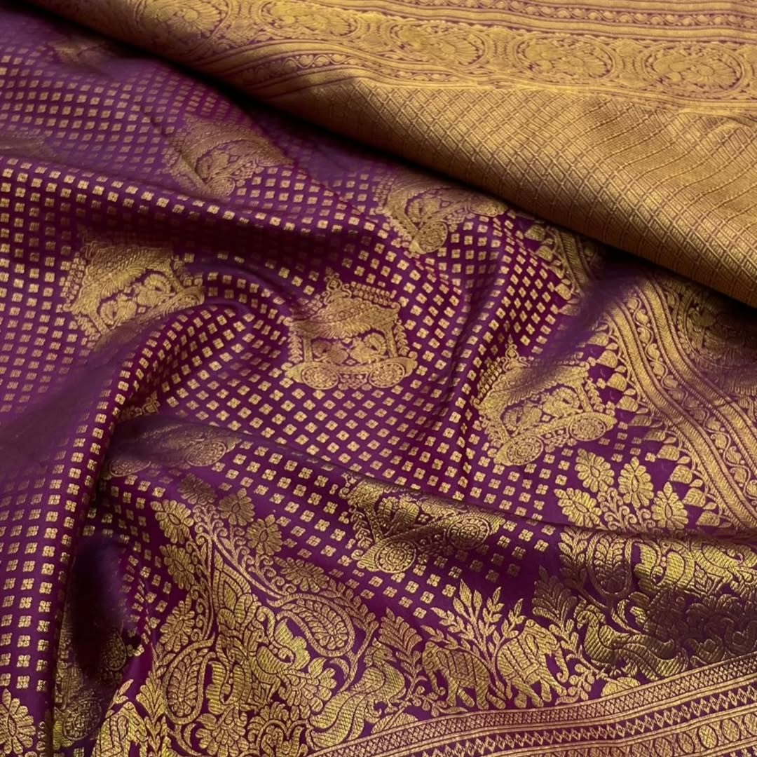 Seraphic Purple Pure Zari Weaving Banarasi Silk Saree With Adoring Blouse Piece