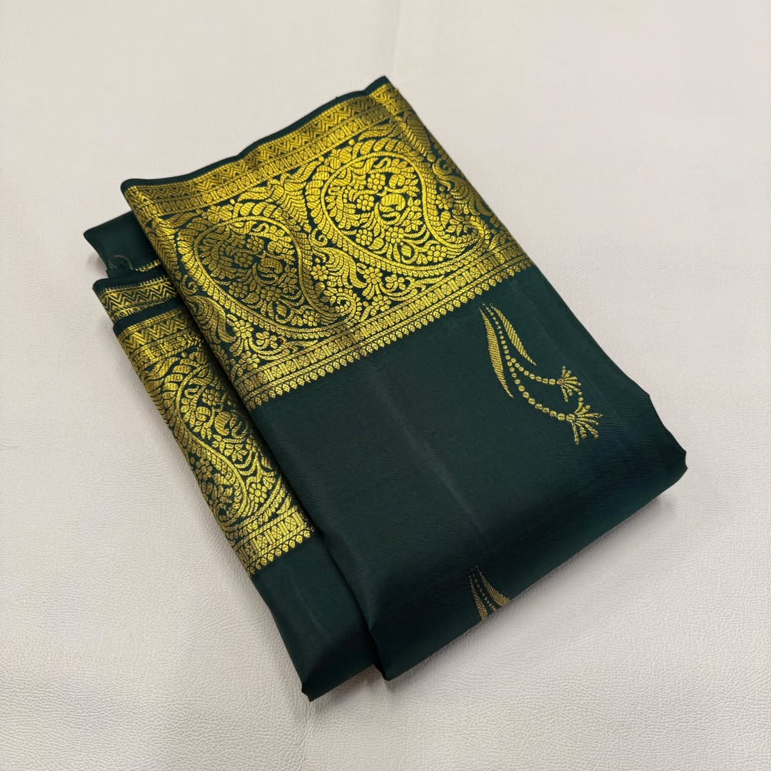 Sumptuous Dark Green Pure Zari Weaving Banarasi Silk Saree With Smashing Blouse Piece