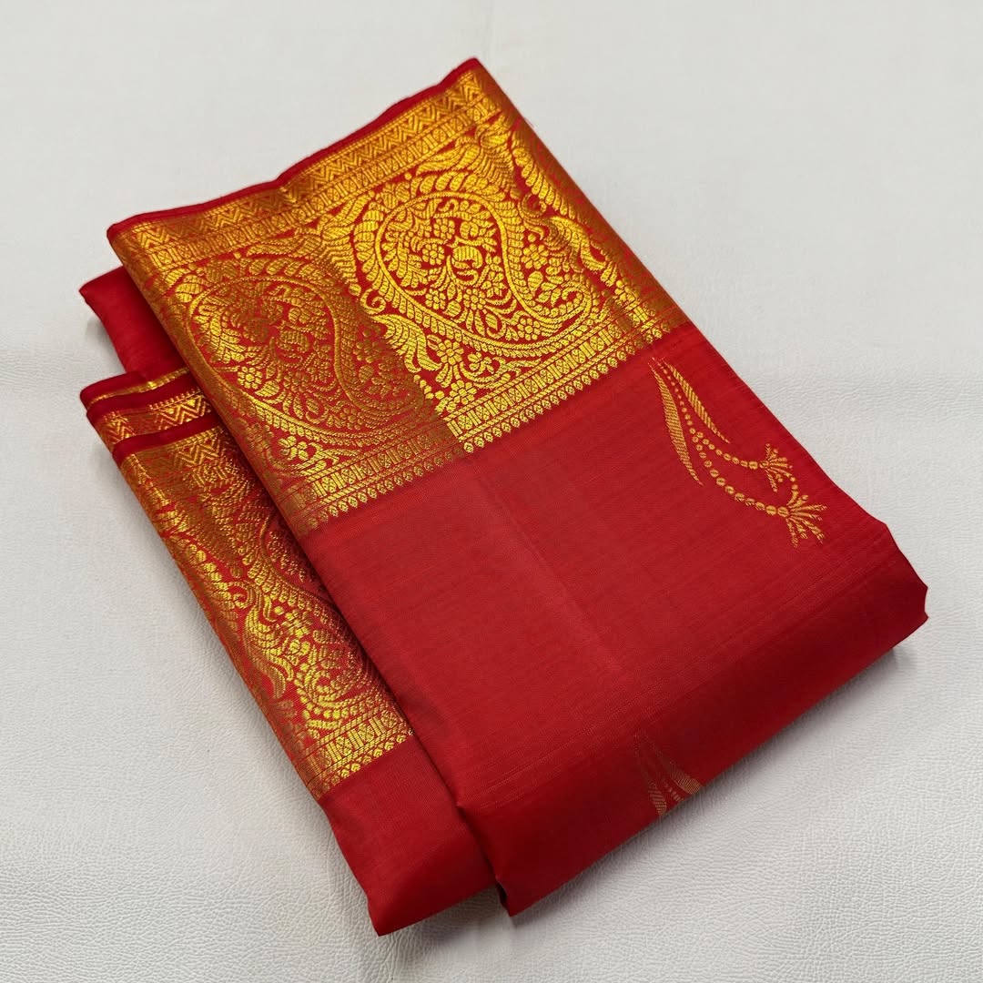 Ornate Red Pure Zari Weaving Banarasi Silk Saree With Majesty Blouse Piece