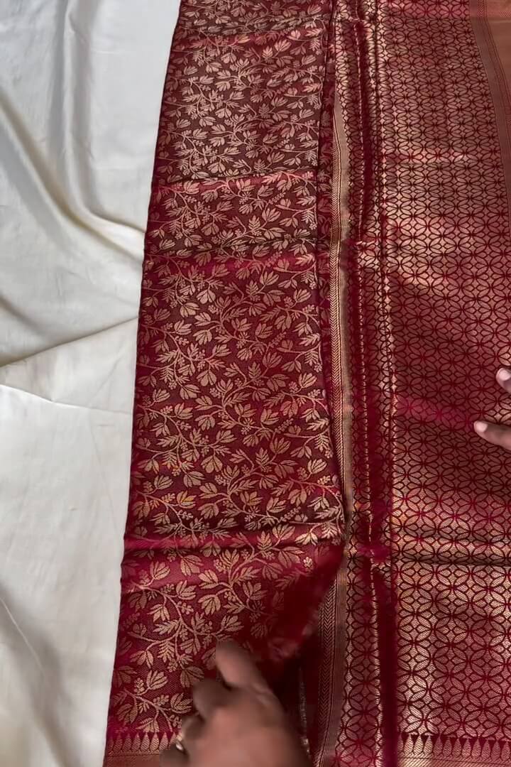 Pretty Wine Pure Zari Weaving Banarasi Silk Saree With Transcendent Blouse Piece