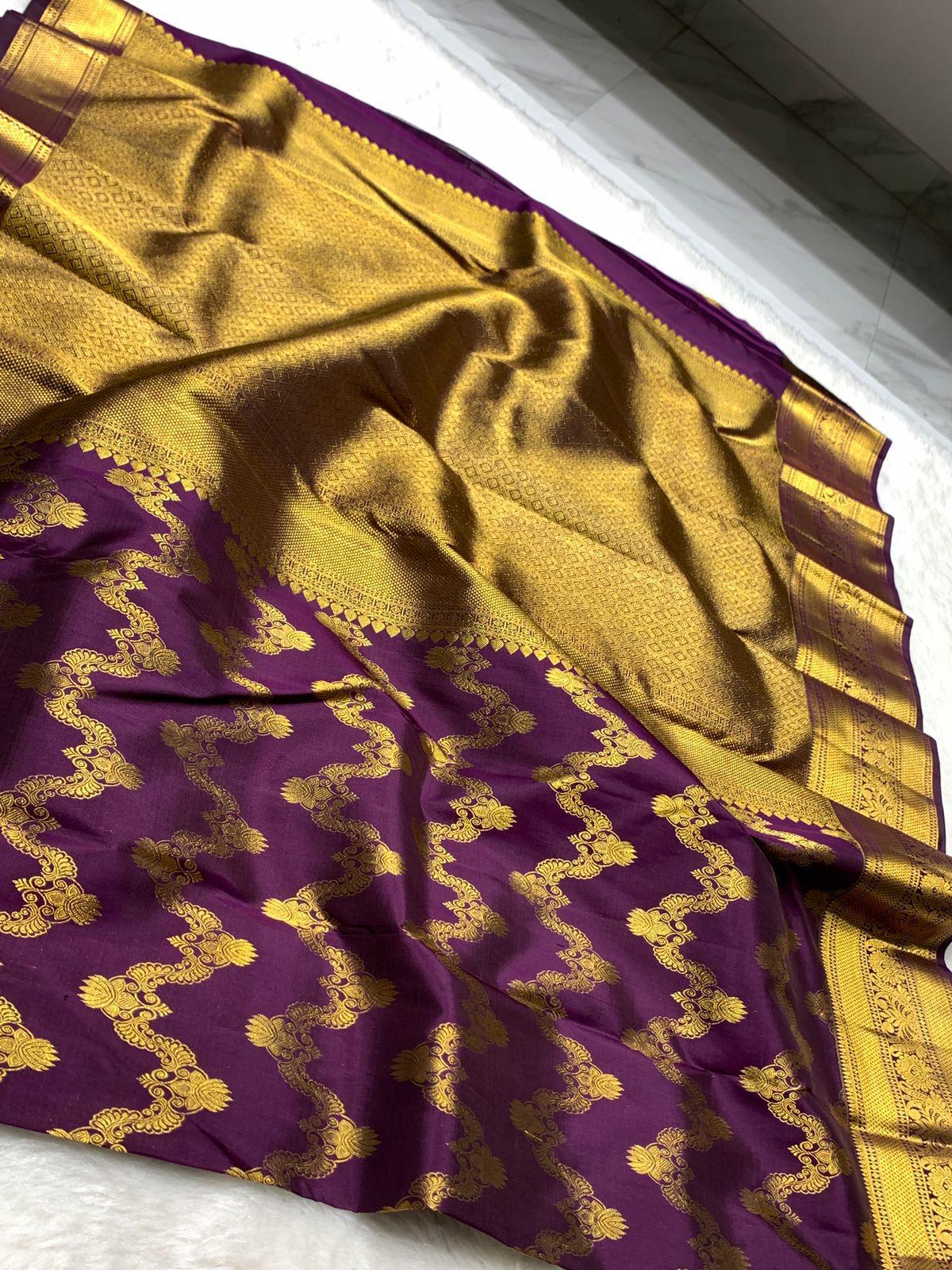 Ornate Purple Pure Zari Weaving Banarasi Silk Saree With Dissemble Blouse Piece