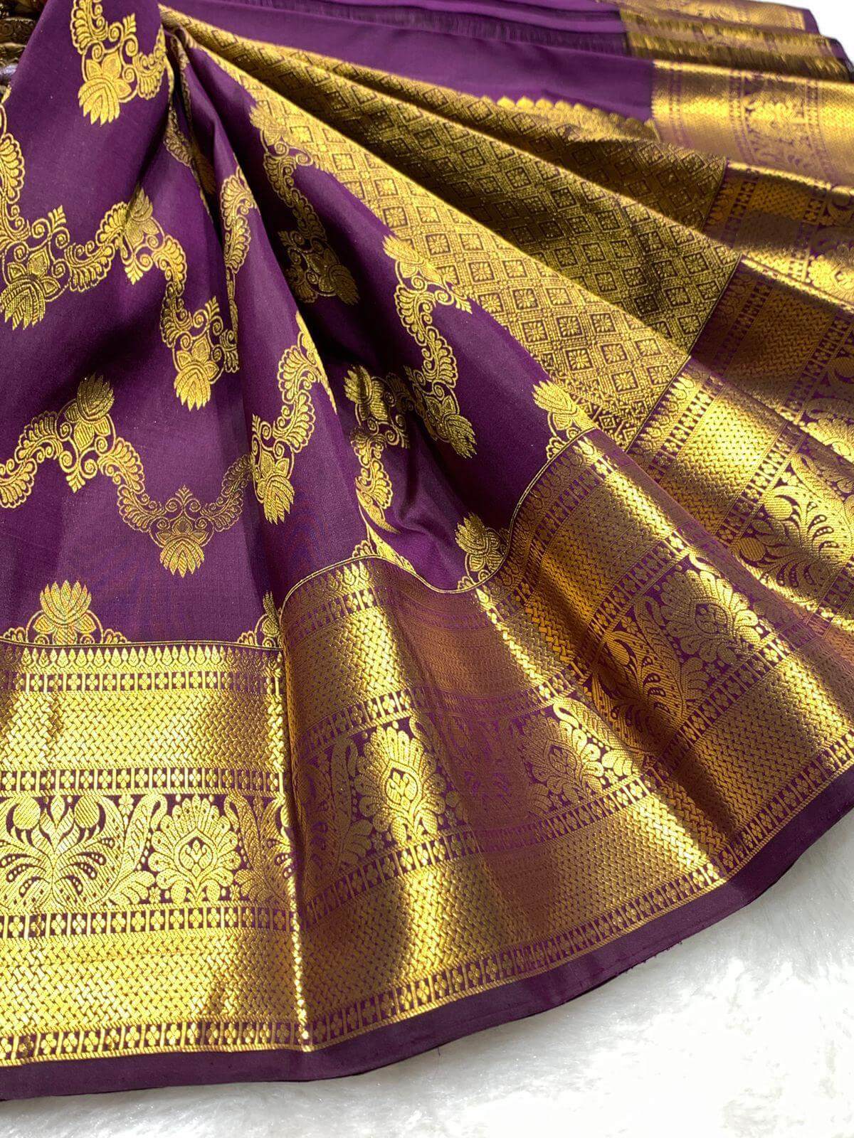 Ornate Purple Pure Zari Weaving Banarasi Silk Saree With Dissemble Blouse Piece