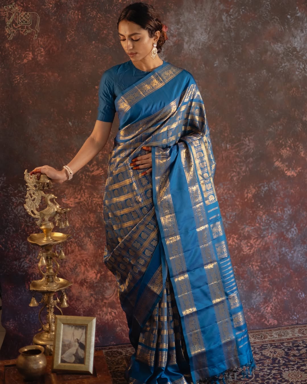 Elegant Blue Pure Zari Weaving Banarasi Silk Saree With Ideal Blouse Piece