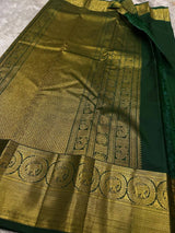 Exceptional Dark Green Pure Zari Weaving Banarasi Silk Saree With Snappy Blouse Piece