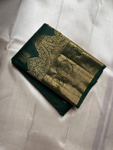 Exceptional Dark Green Pure Zari Weaving Banarasi Silk Saree With Snappy Blouse Piece