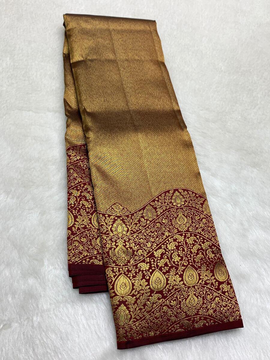Fairytale Maroon Pure Zari Weaving Banarasi Silk Saree With Eclat Blouse Piece