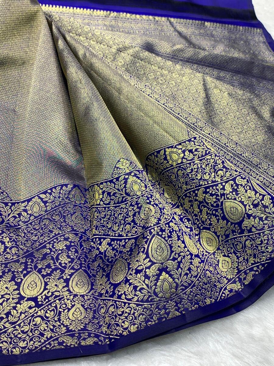 Desultory Royal Blue Pure Zari Weaving Banarasi Silk Saree With Fancifull Blouse Piece