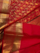 Beguiling Red Pure Zari Weaving Banarasi Silk Saree With Verdant Blouse Piece