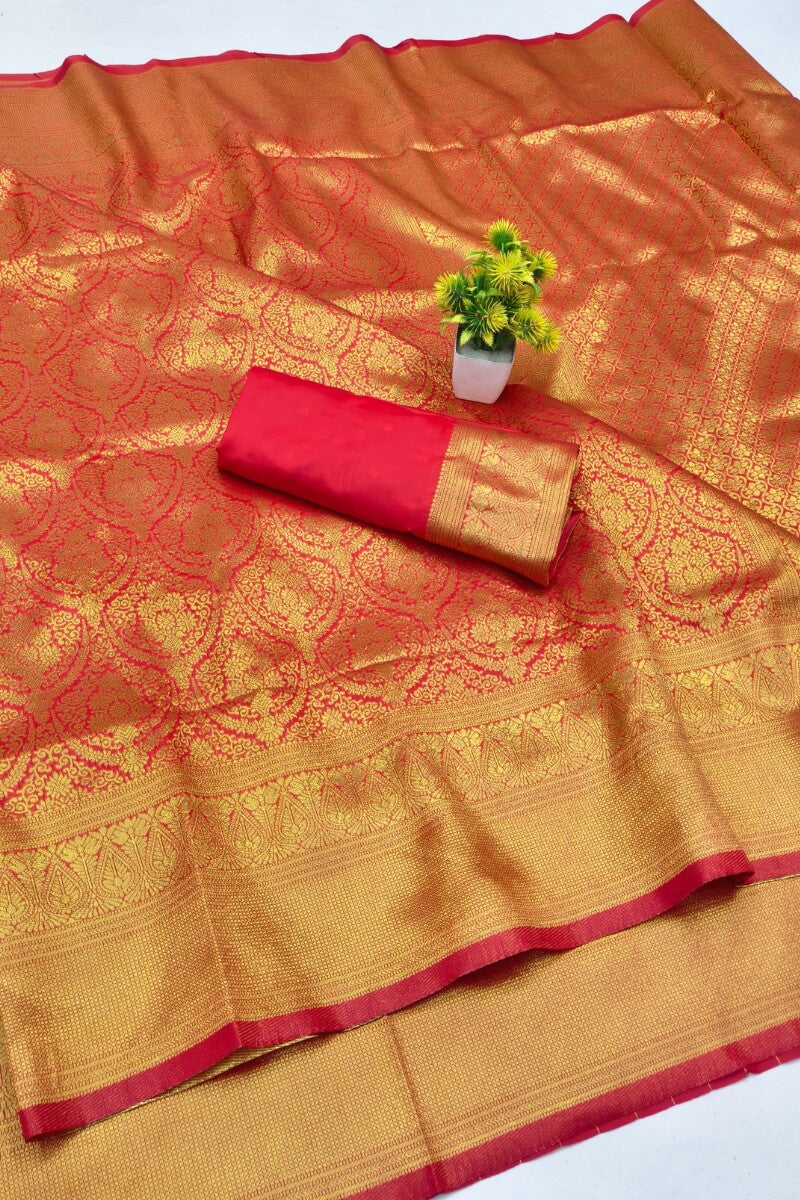 Felicitous Red Pure Zari Weaving Banarasi Silk Saree With Pulsating Blouse Piece