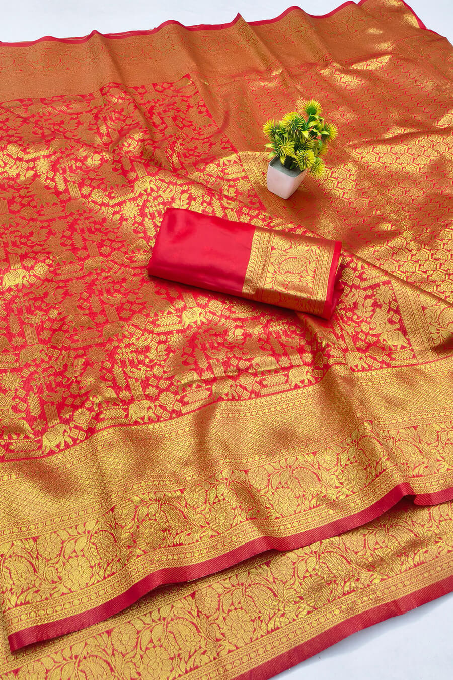 Nectarous Red Pure Zari Weaving Banarasi Silk Saree With Beautiful Blouse Piece
