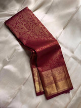 Inimitable Maroon Pure Zari Weaving Banarasi Silk Saree With Sonorous Blouse Piece