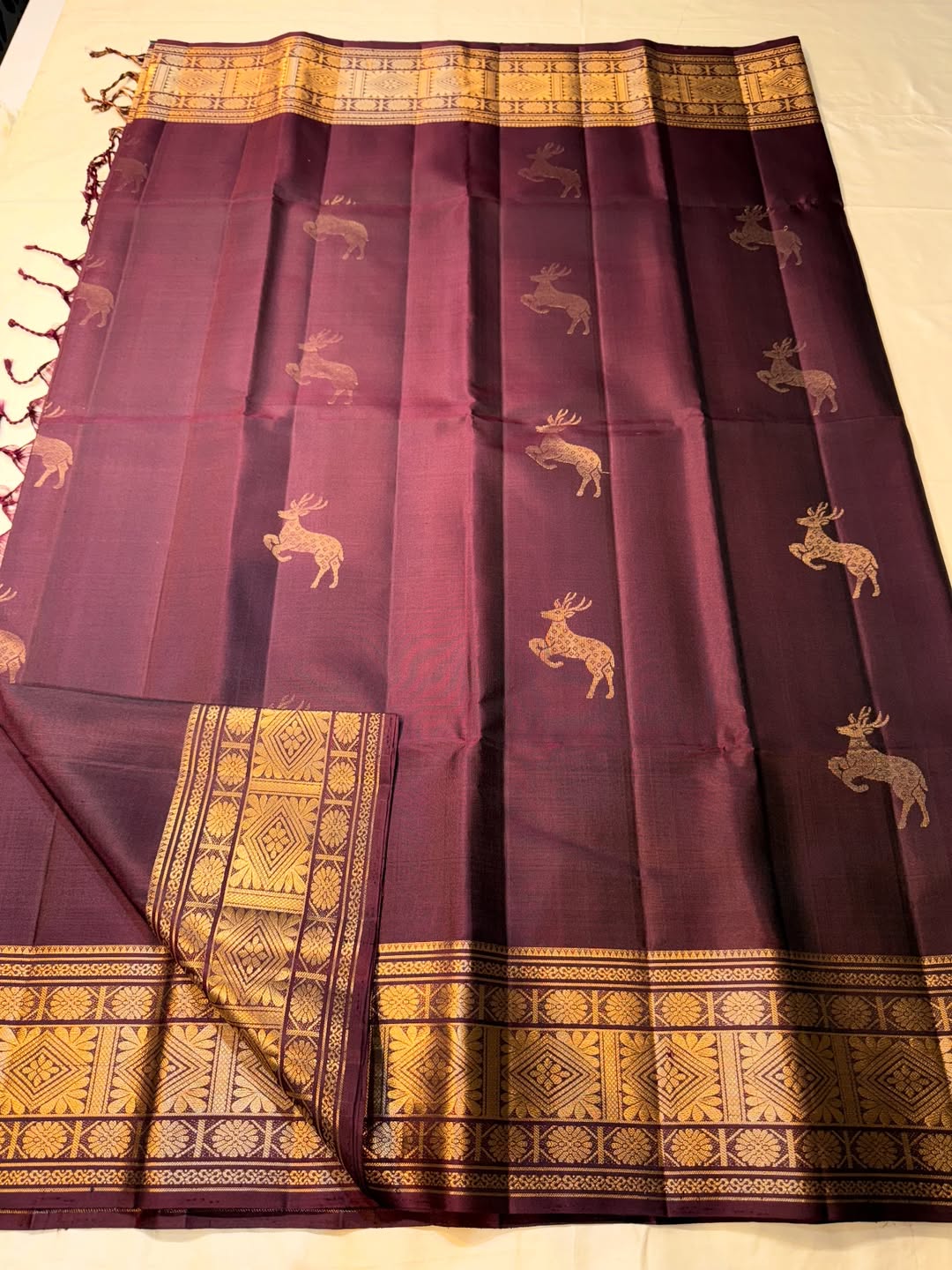 Dulcet Wine Pure Zari Weaving Banarasi Silk Saree With Gorgeous Blouse Piece