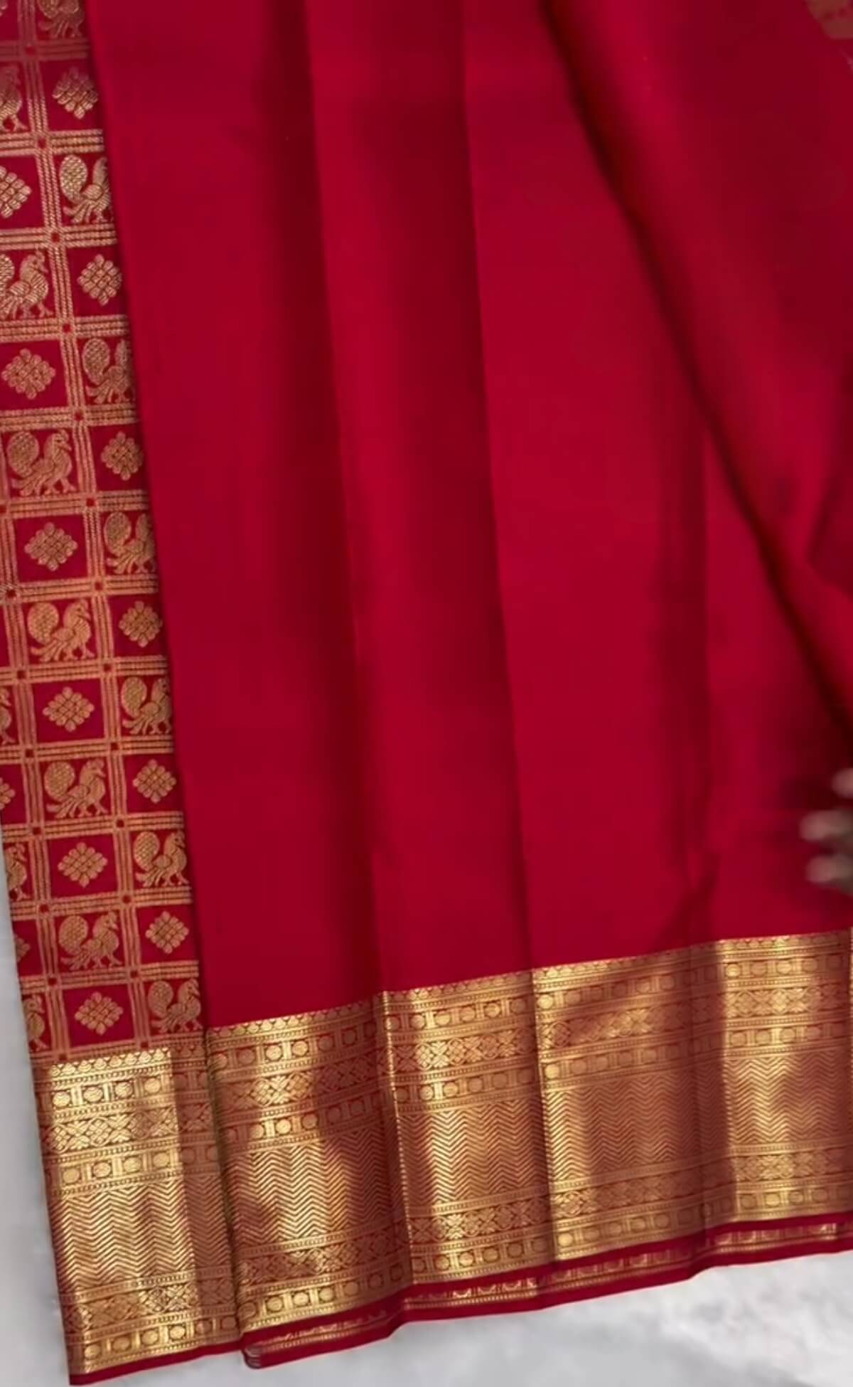 Prodigal Red Pure Zari Weaving Banarasi Silk Saree With Majesty Blouse Piece