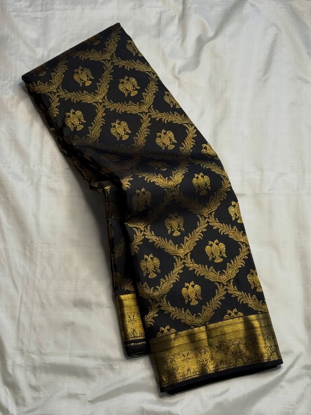 Sophisticated Black Pure Zari Weaving Banarasi Silk Saree With Preferable Blouse Piece