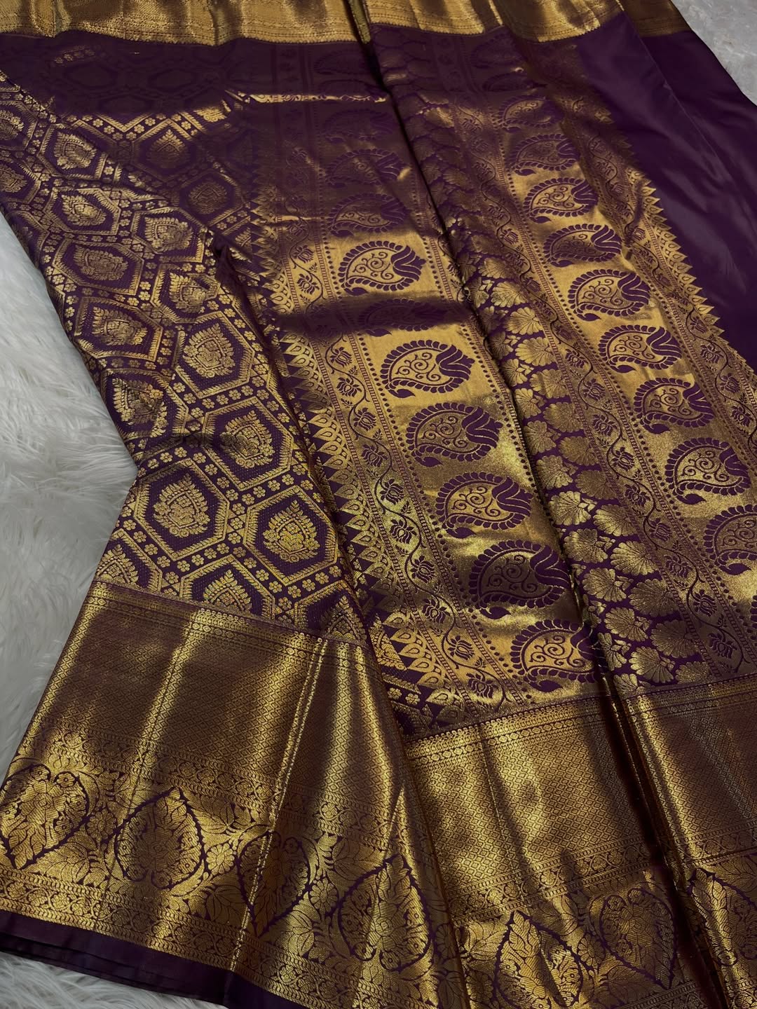 Supernal Purple Pure Zari Weaving Banarasi Silk Saree With Refreshing Blouse Piece