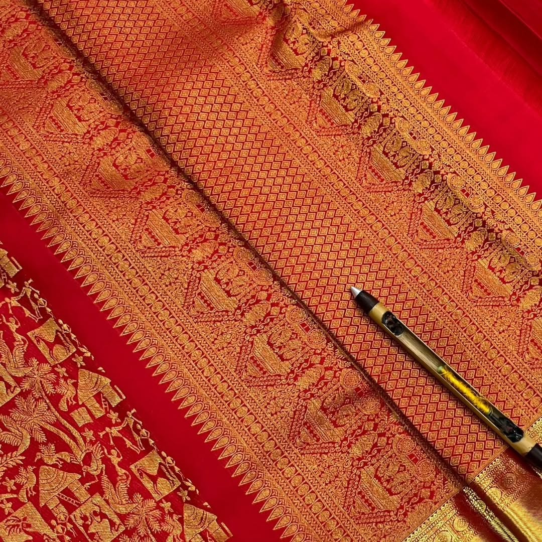 Captivating Red Pure Zari Weaving Banarasi Silk Saree With Bewitching Blouse Piece